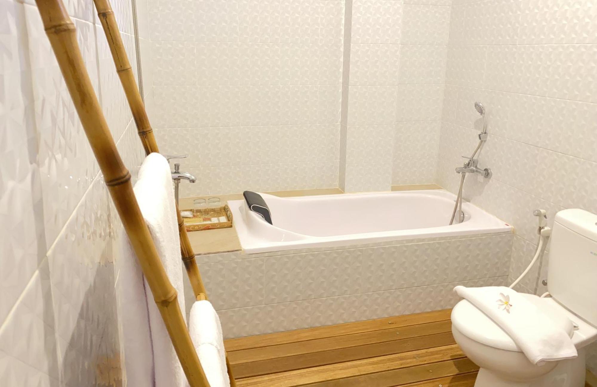 Hotel Mere Sea View Penida 4*